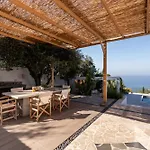 Villa Lourdas White